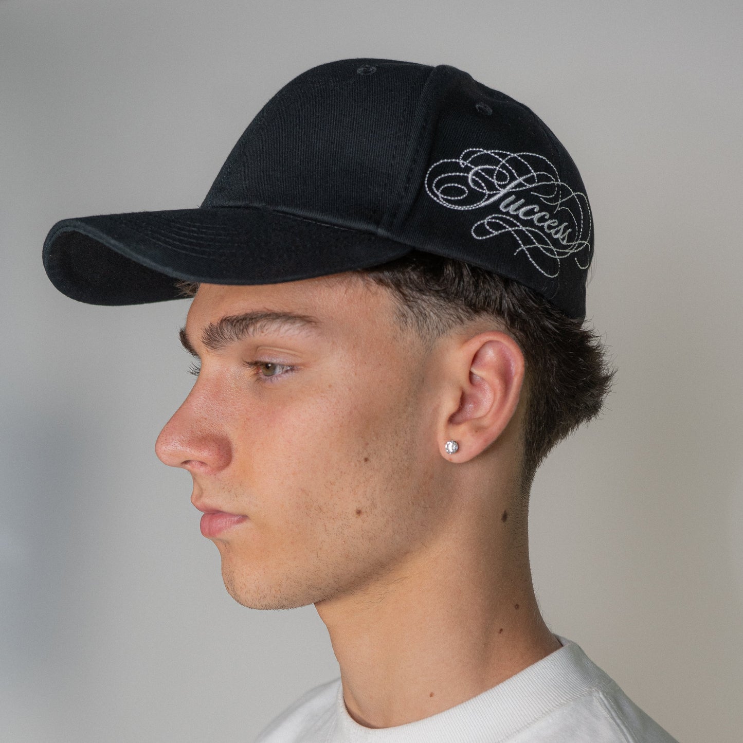 dark cap